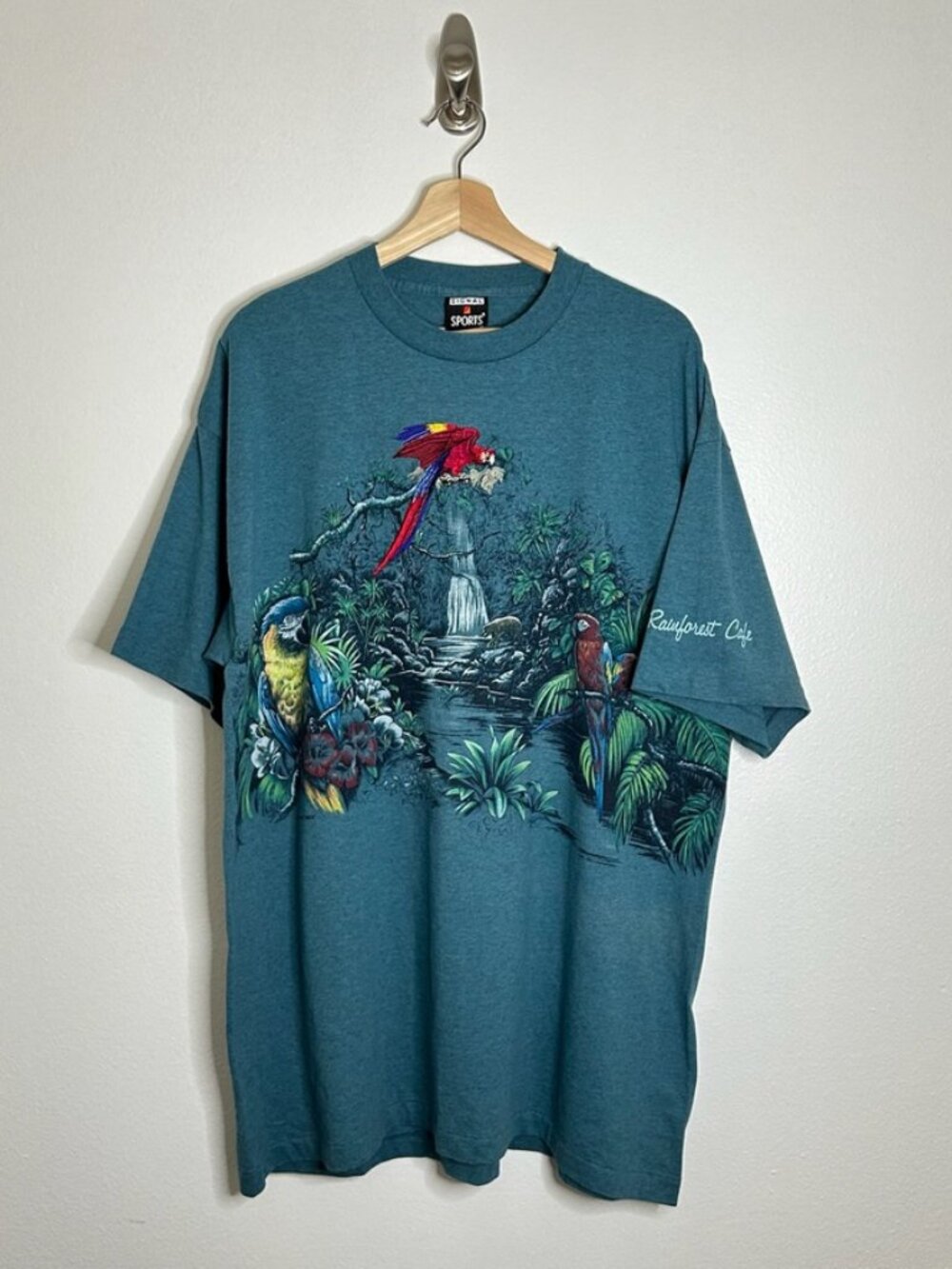 Vintage 90s Rainforest Cafe Habitat Embroidered Macaw Tee Size: XL